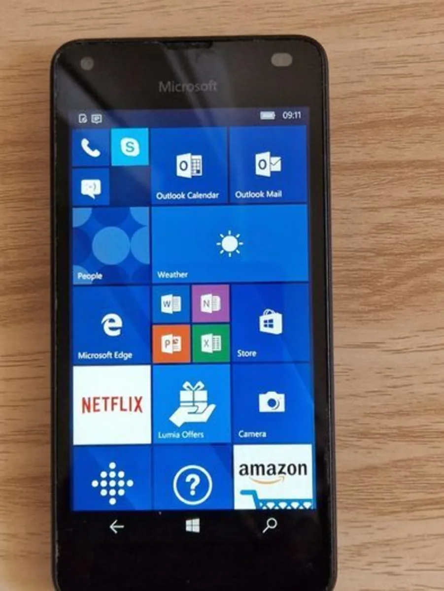 Microsoft Lumia 550, Windows 10 Mobile, 1 GB RAM - Image 1
