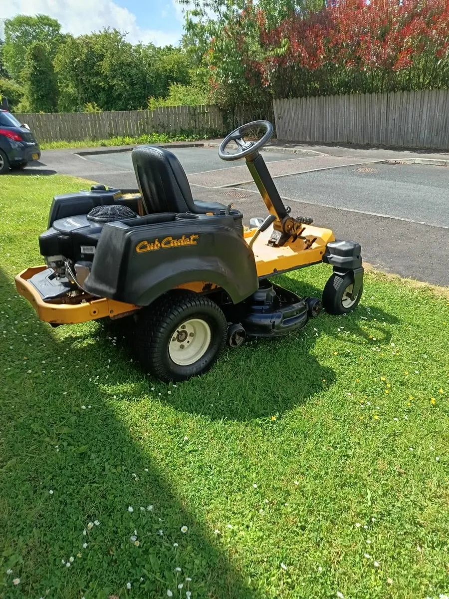Kawasaki ride on lawnmower - Image 3