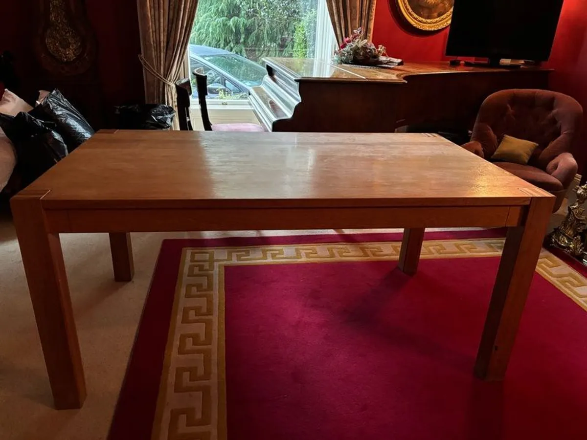 6 seater dining table, solid oak, in perfect condition, 161cm x 90cm x 29 inches high - Image 4