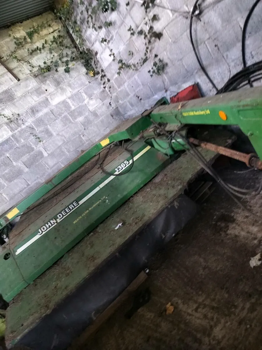 John Deere 1365 mower conditioner. - Image 4