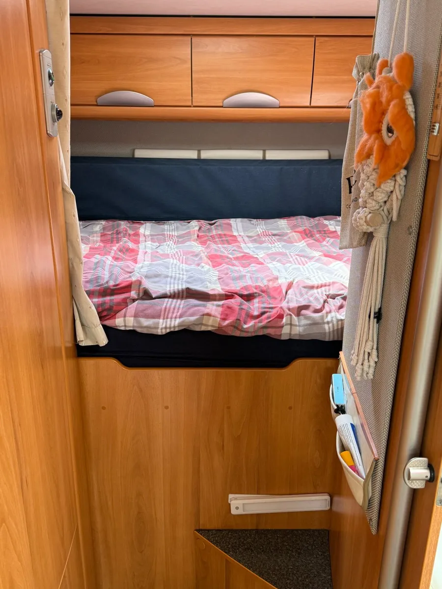 Motorhome - Image 4