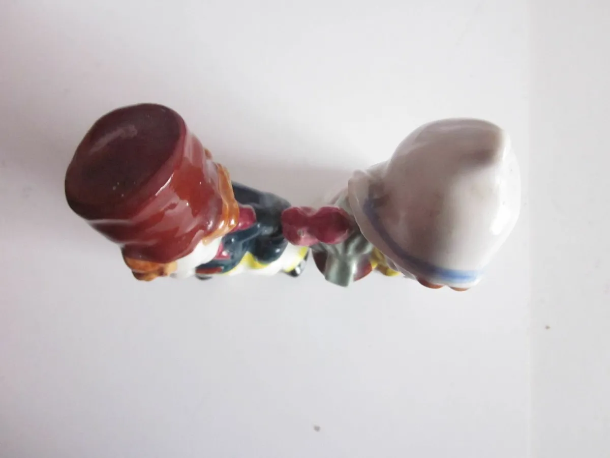 Antique Pair of Dutch Boy&Girl Figurines 6" Tall - Image 4