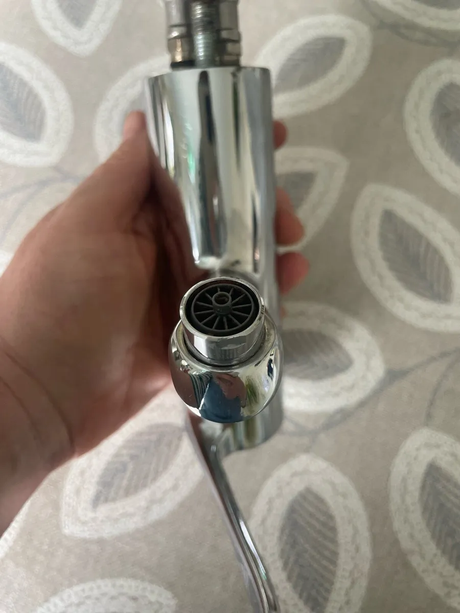 Int’s thermostatic mixer tap - Image 2