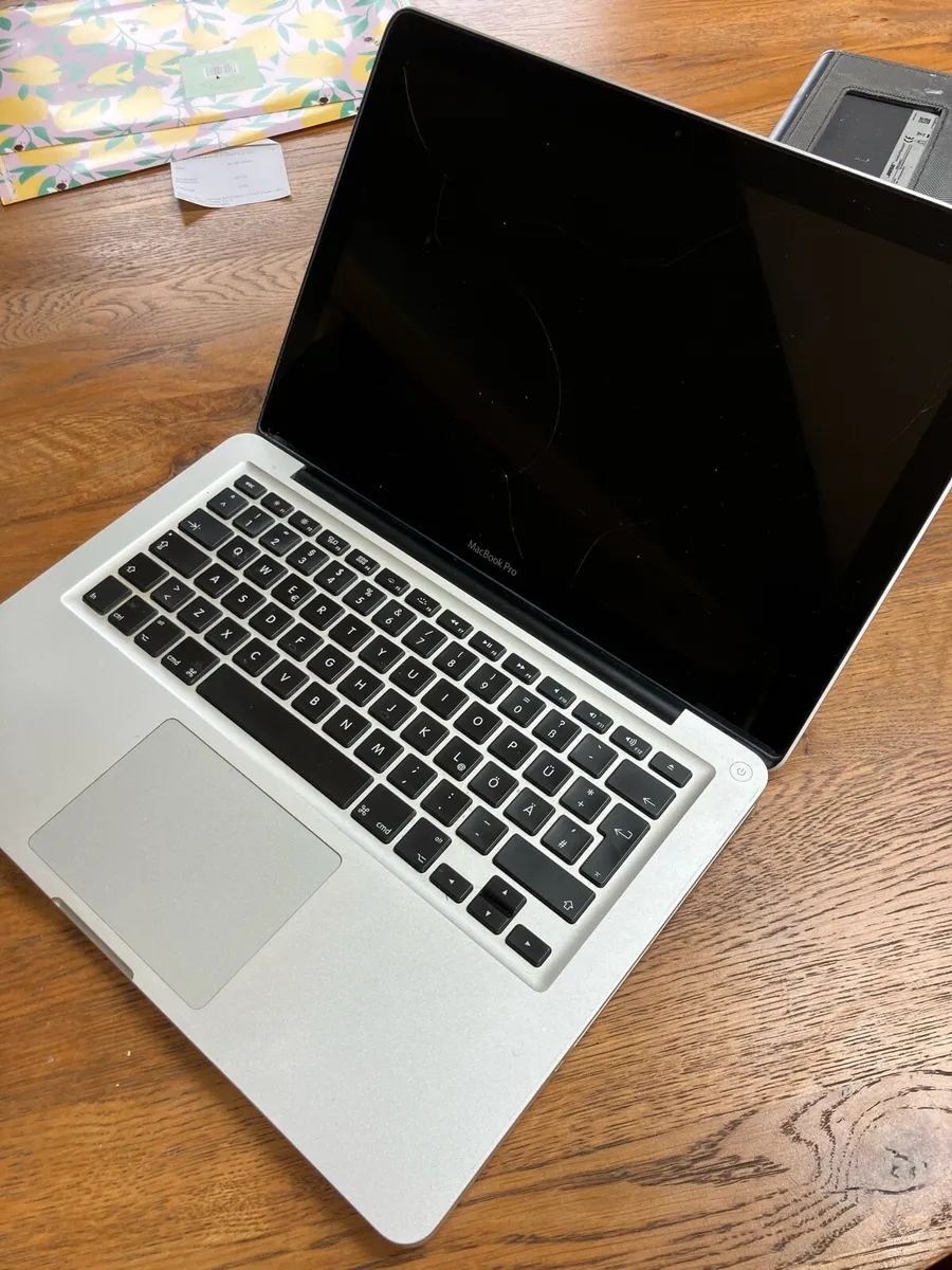Macbook 13 i7 ssd - Image 2