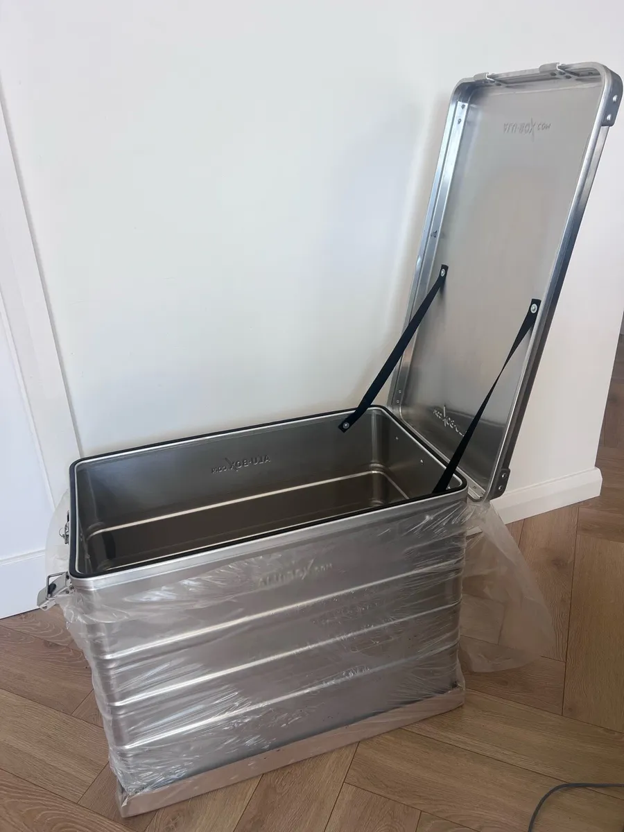 Larry v Harry aluminium cargo box - Image 1