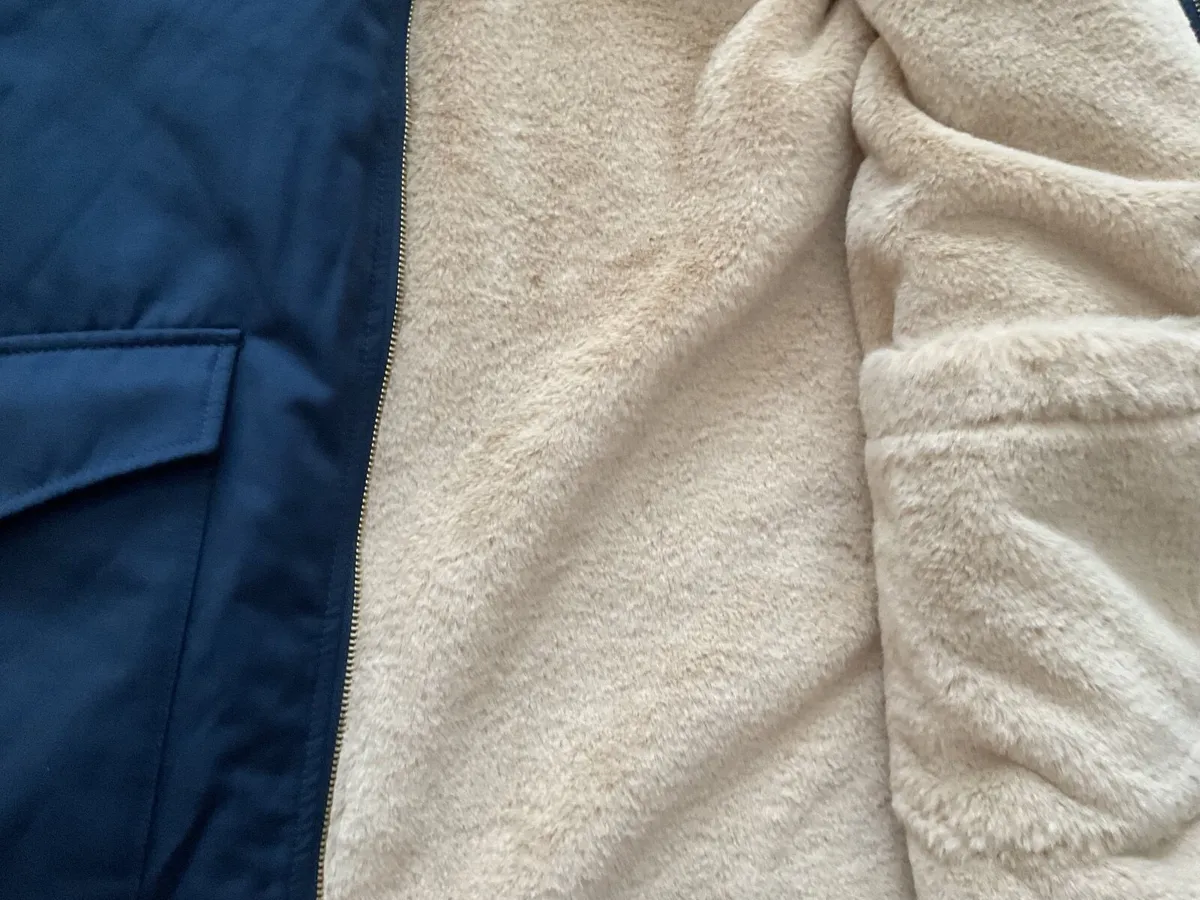 Child’s winter coat - Image 4