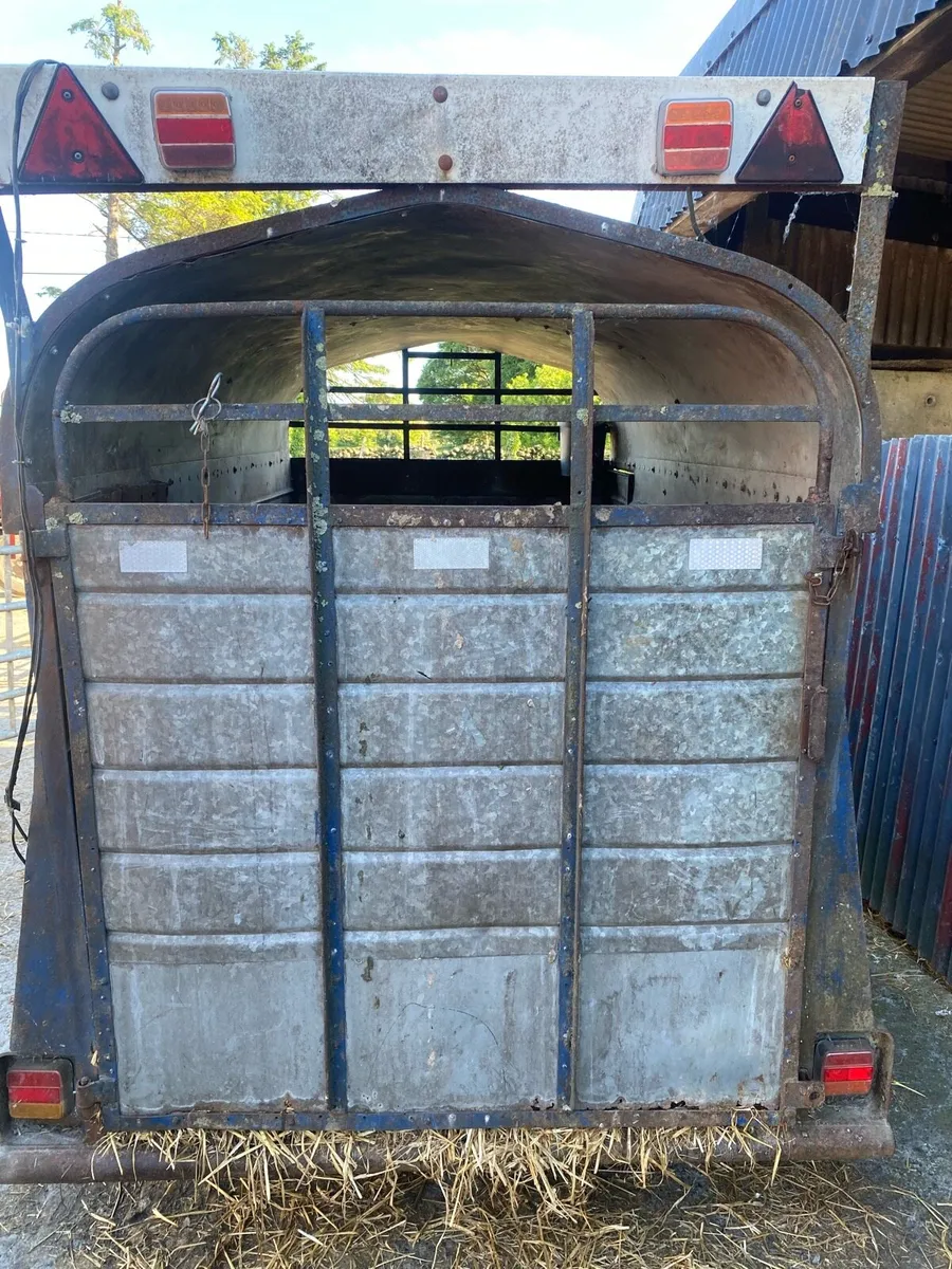 Cattle trailer - Image 1