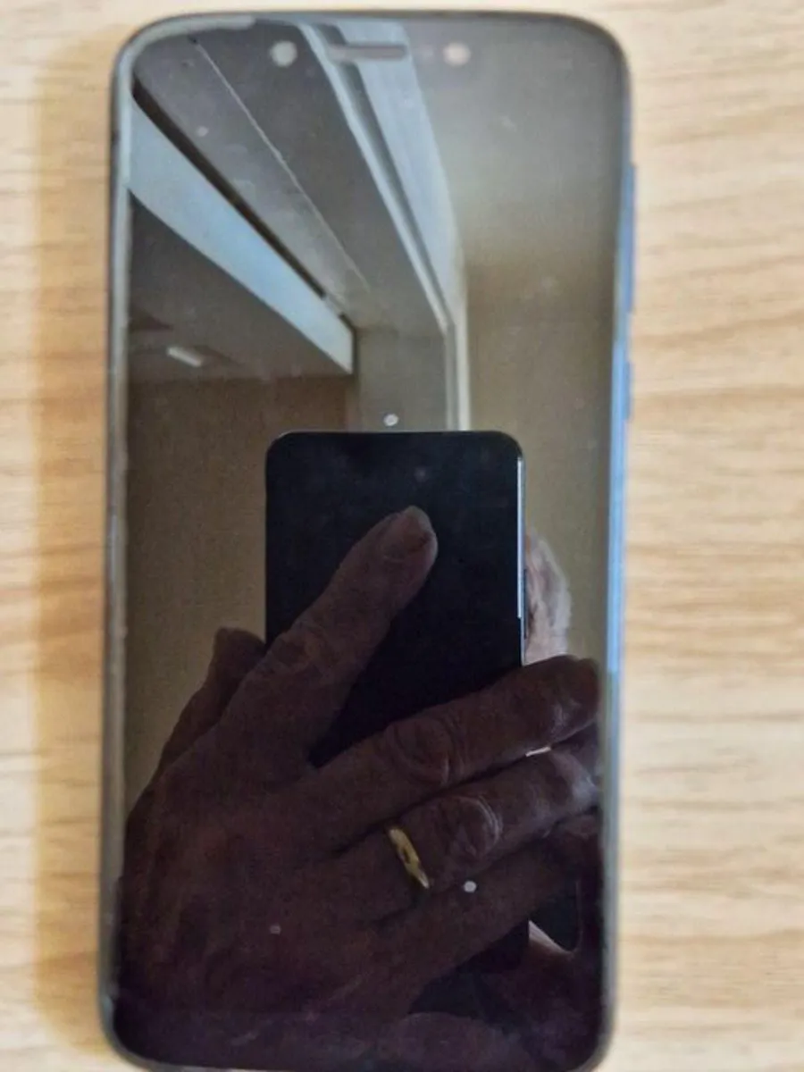 Motorolla Moto G7 Play, 32GB Storage, Excellent co - Image 2