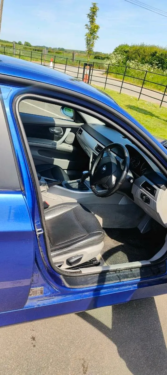 BMW 320d auto - Image 4