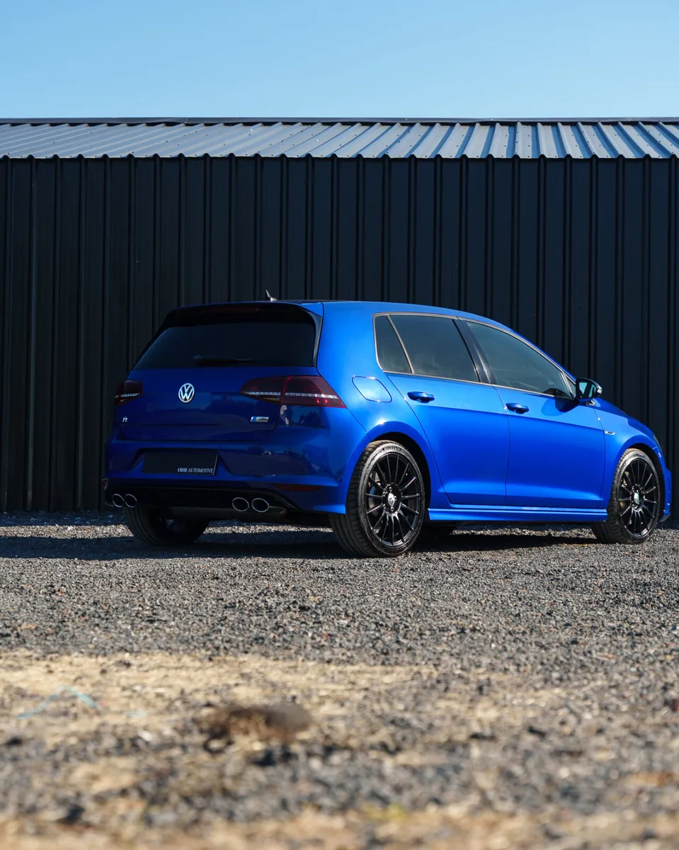 Volkswagen Golf R - Image 3