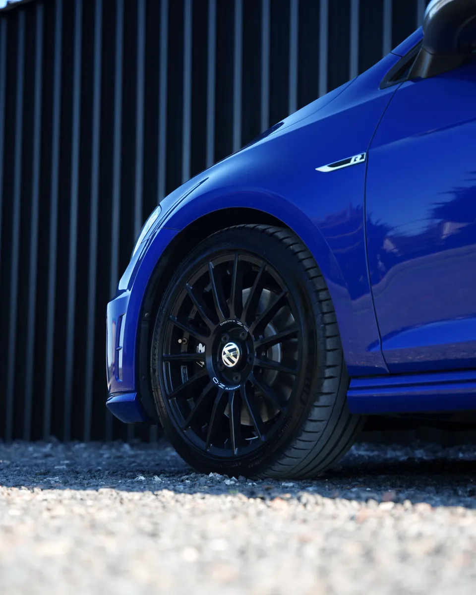 Volkswagen Golf R - Image 4