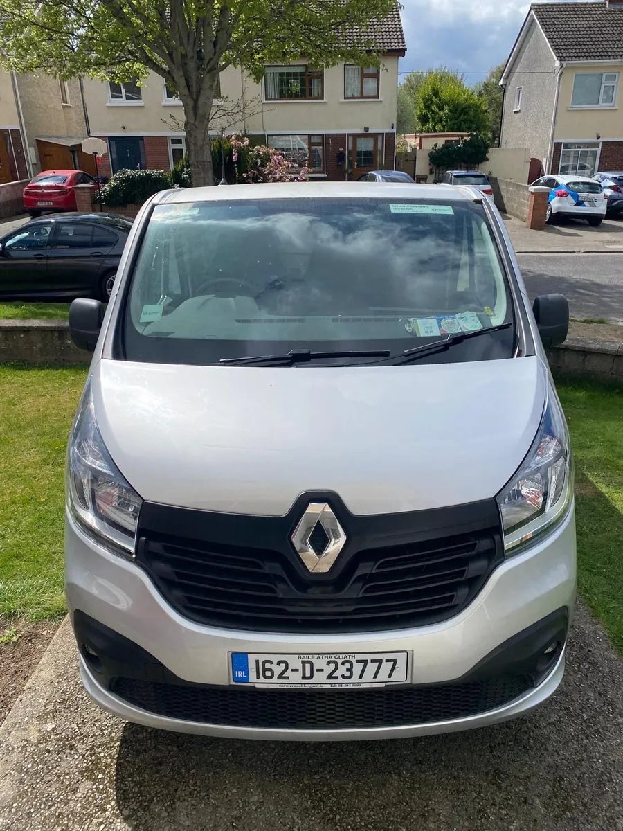 Renault Traffic - Image 2