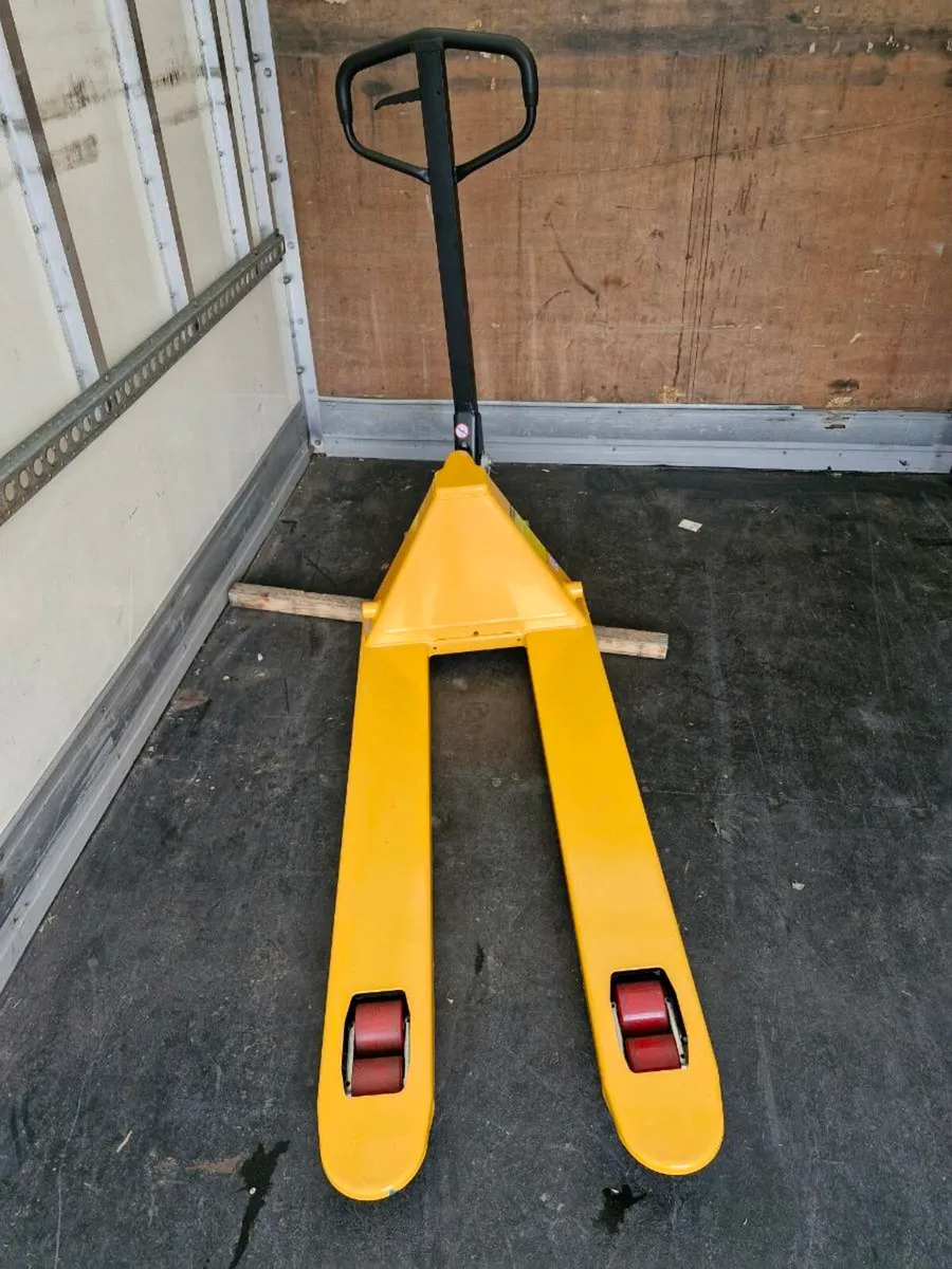 Pallet truck