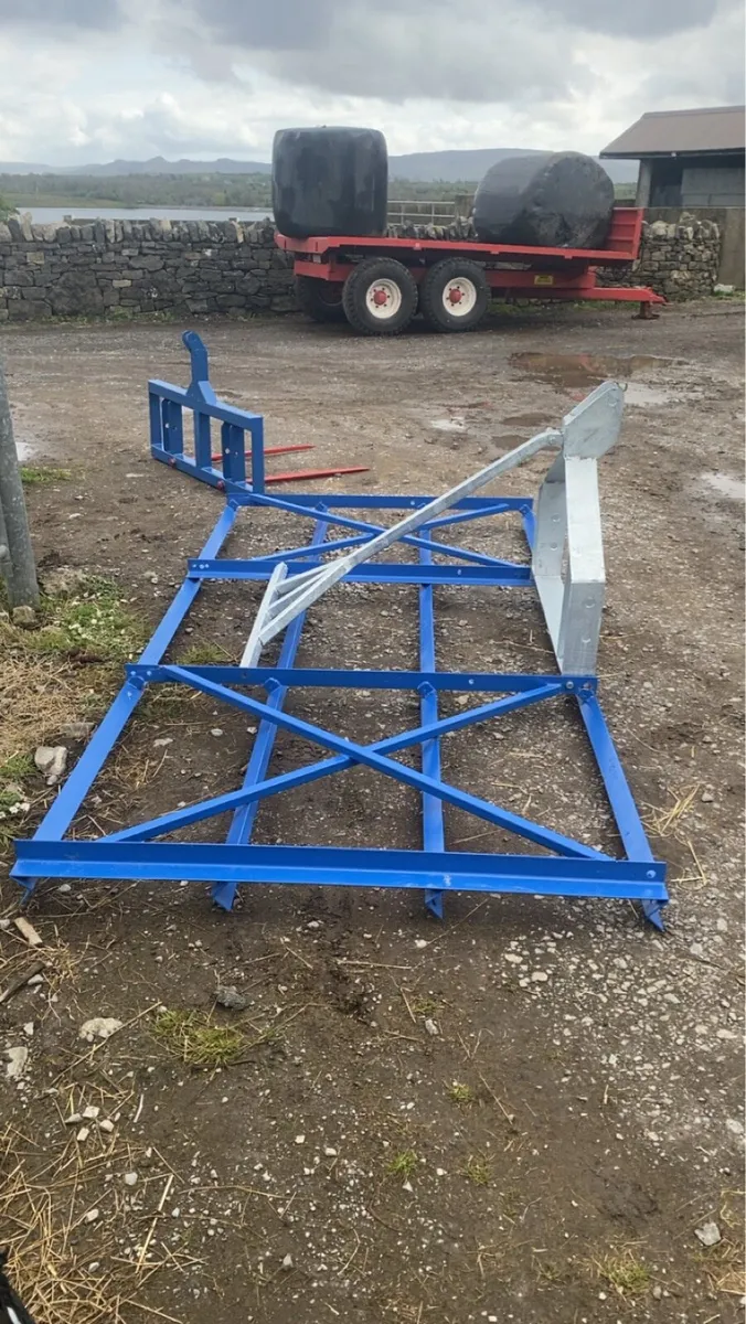Landl leveller and bale spike - Image 2