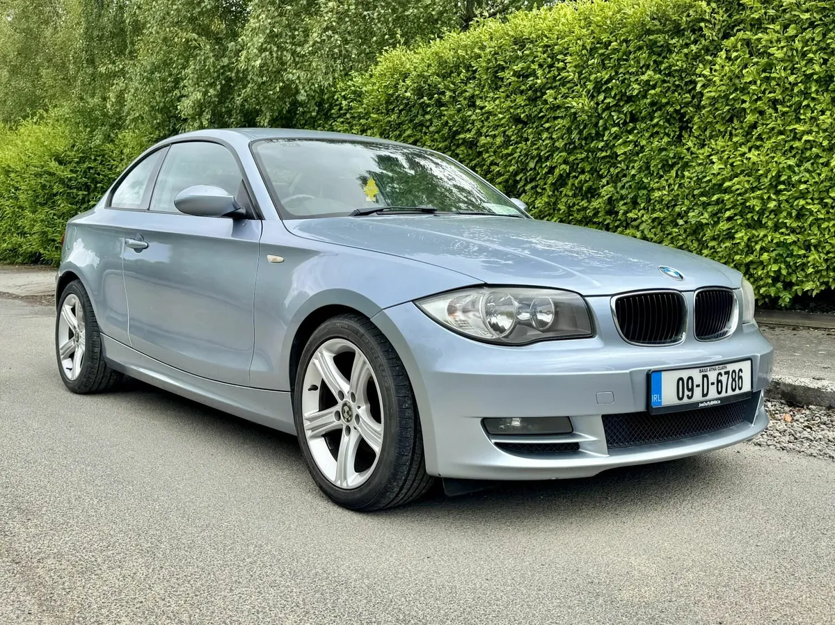 BMW 1-Series 2009 - Image 1