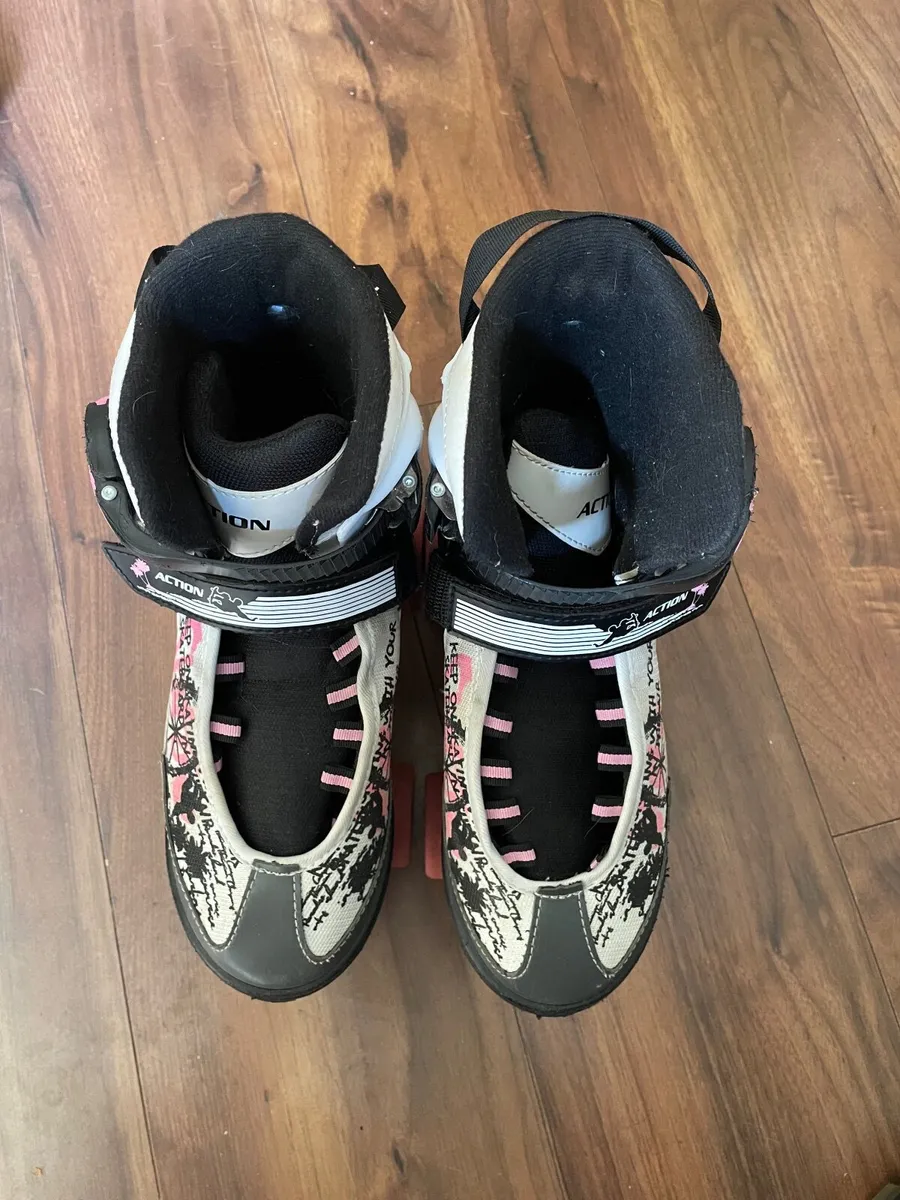 Roller skates - Image 1
