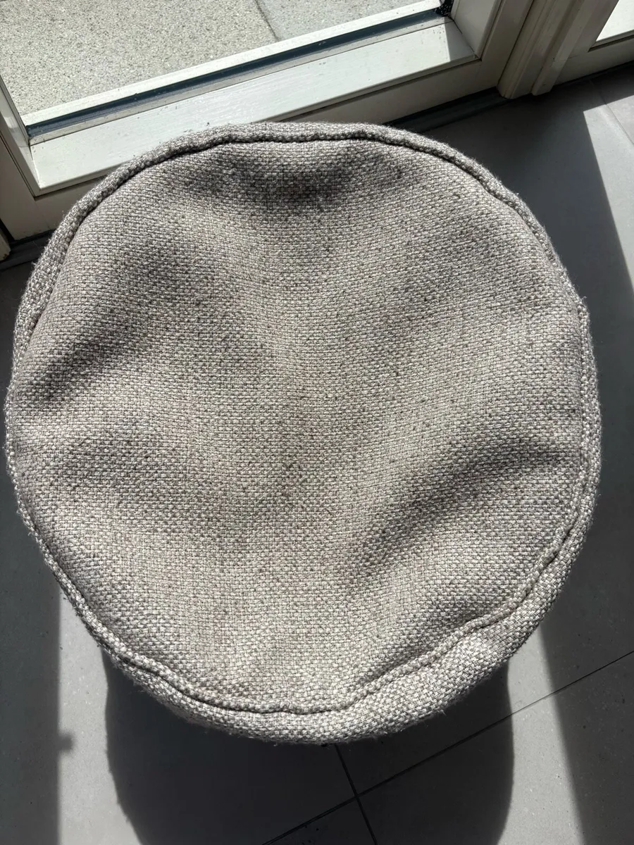 Pouffe / foot rest - Image 2