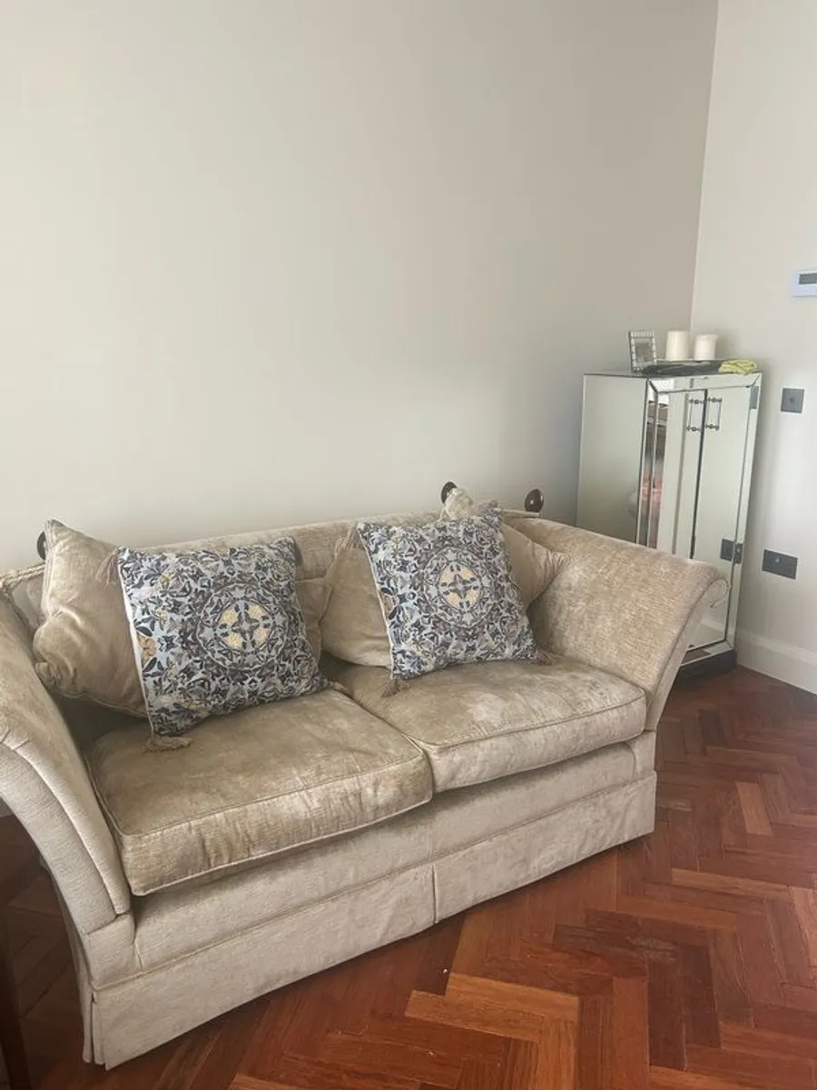 Laura Ashley Classic 2.5 seater - Image 4