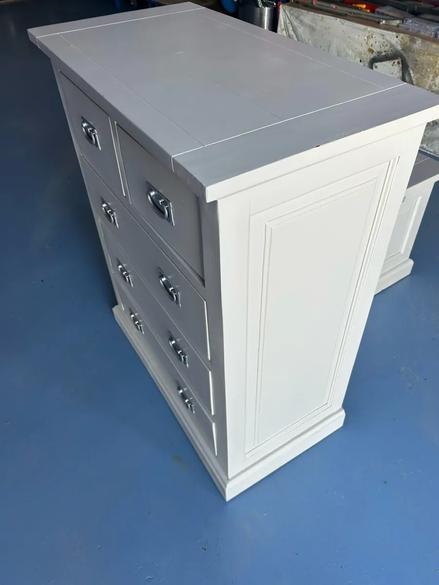 Chest of drawers and blanket box - Image 2