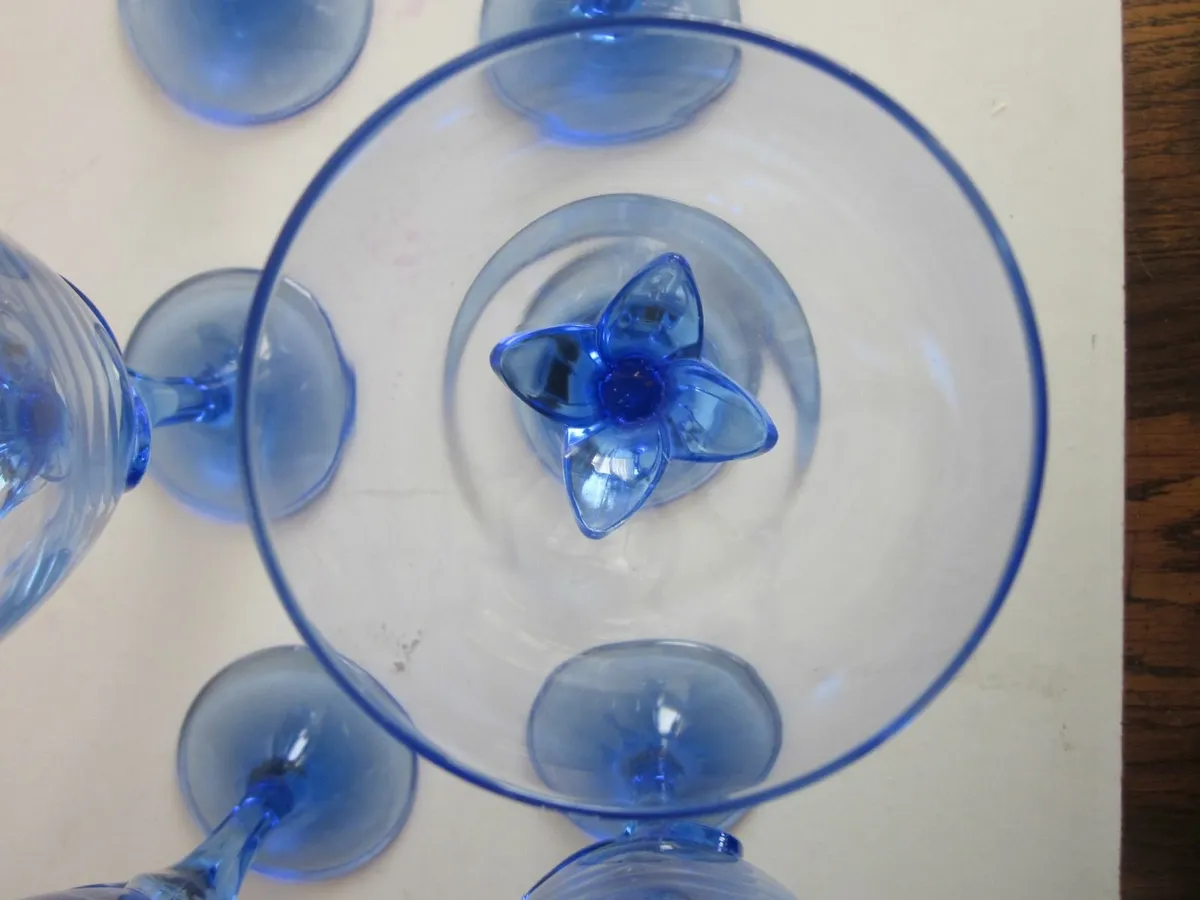 8 Bormioli RoccoZaffiro Wine Glasses Indigo Stem - Image 2
