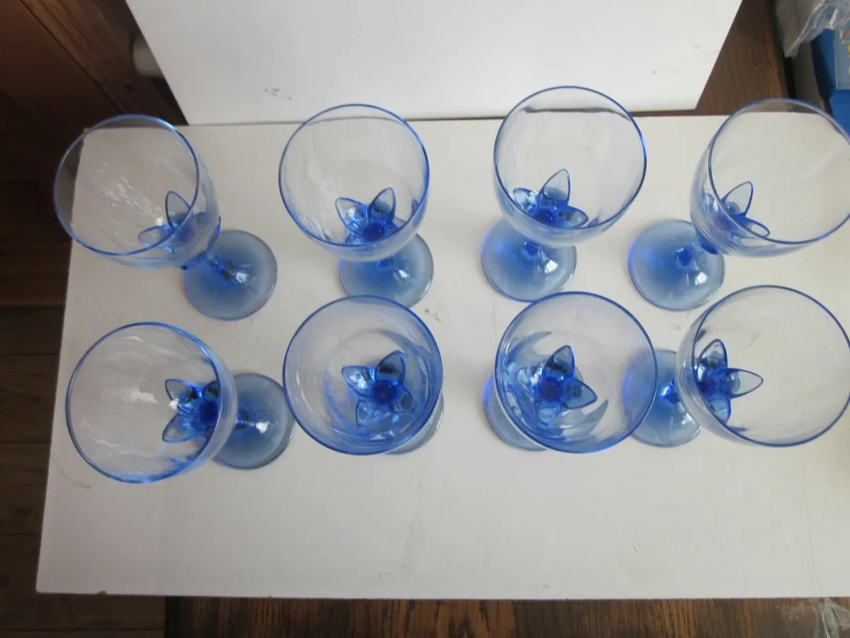 8 Bormioli RoccoZaffiro Wine Glasses Indigo Stem - Image 4
