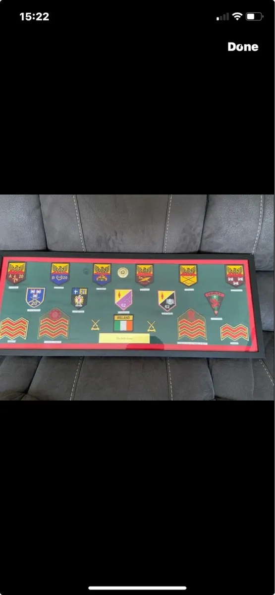 Irish army patches and badges - Image 2