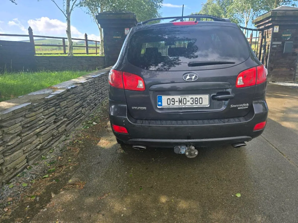 Hyundai Santa Fe 2009 - Image 4