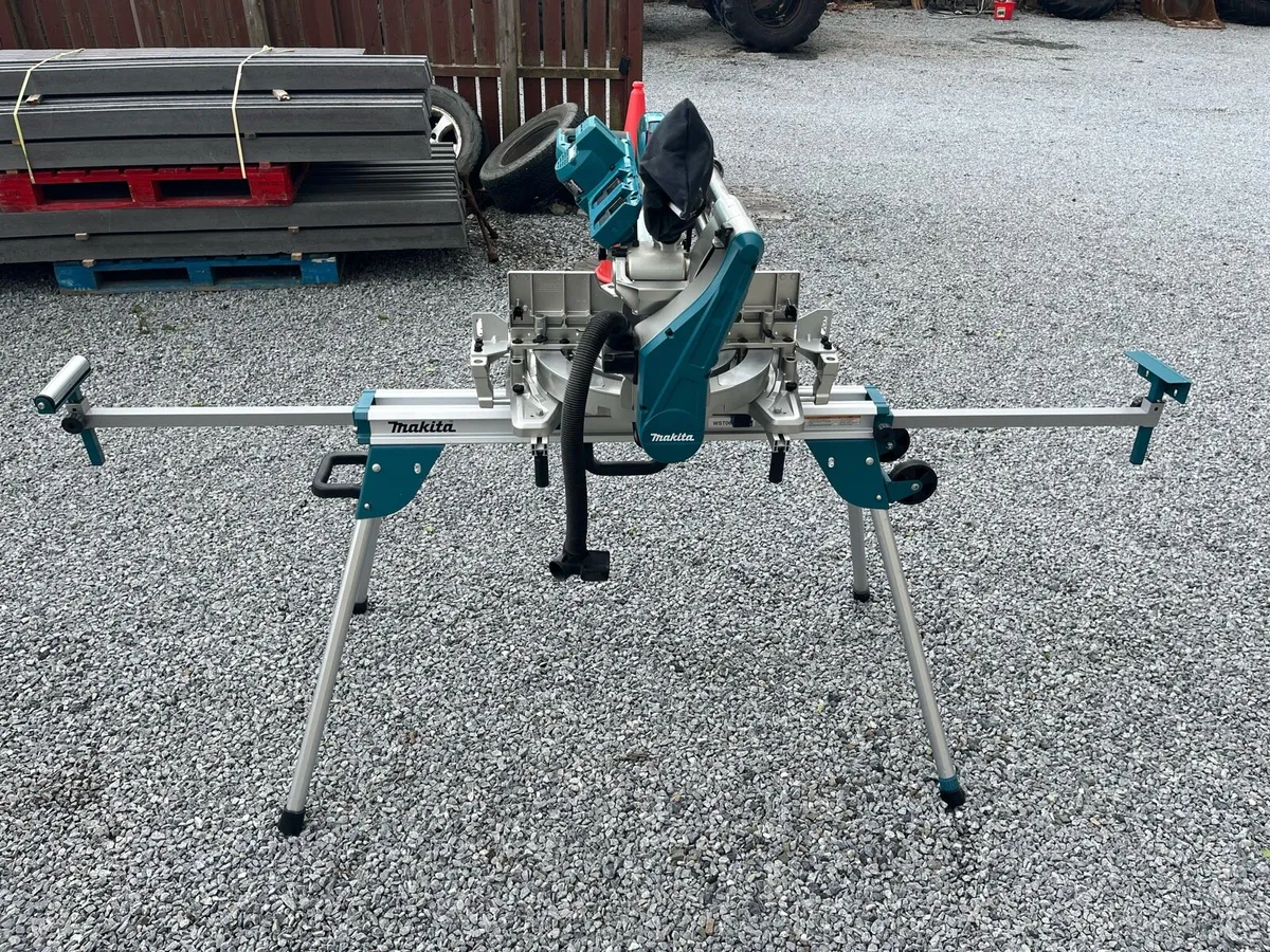 Makita 305m Mitre Saw and Stand - Image 4