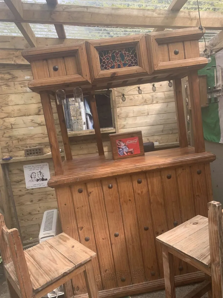 Bar - Image 1