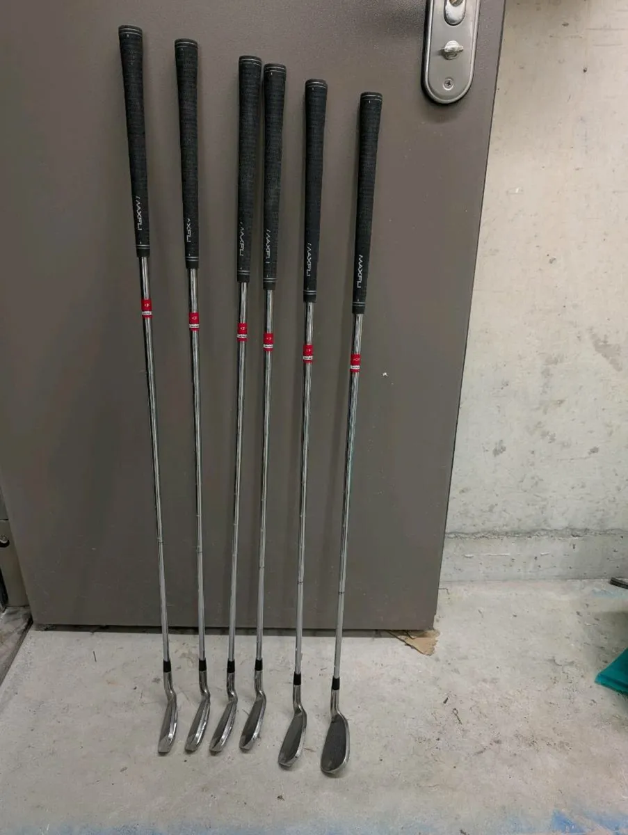 Left handed irons - Image 1