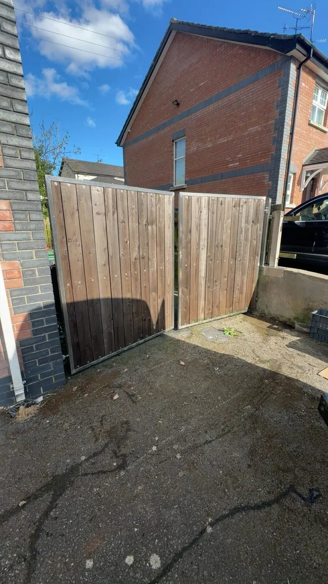 Gates - Image 1