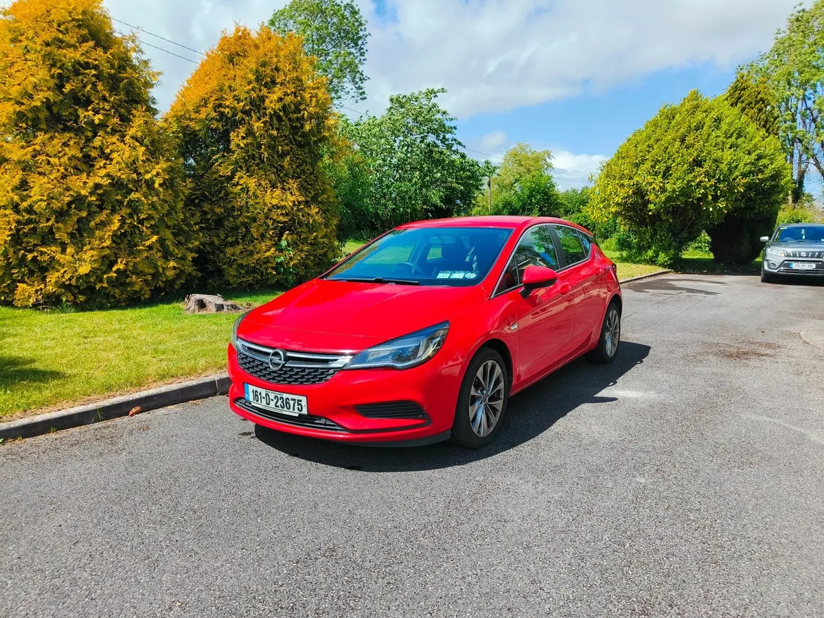 Opel Astra 2016 - Image 1