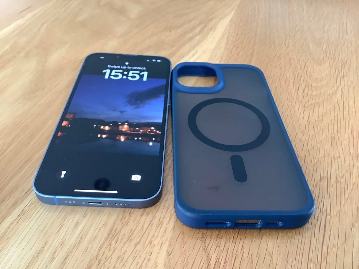 iPhone 14 - Image 1
