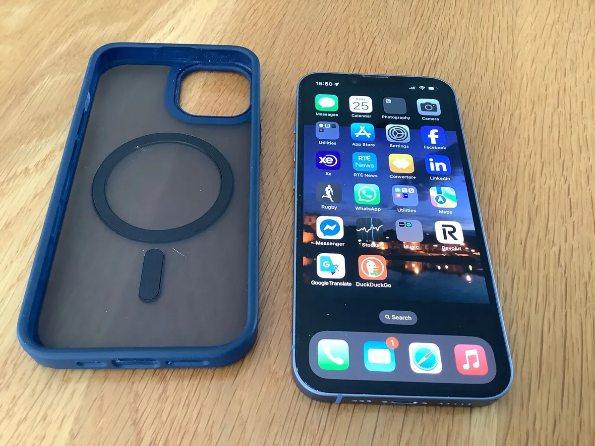 iPhone 14 - Image 3