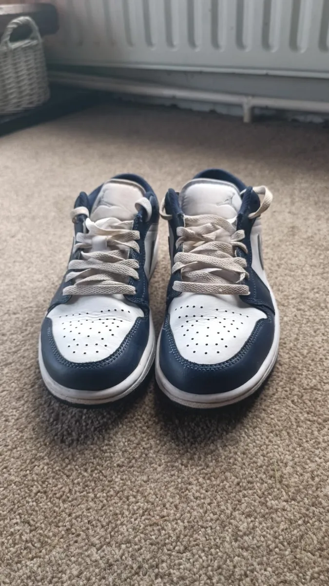 Nike air jordan 1 low rise size 6 - Image 2
