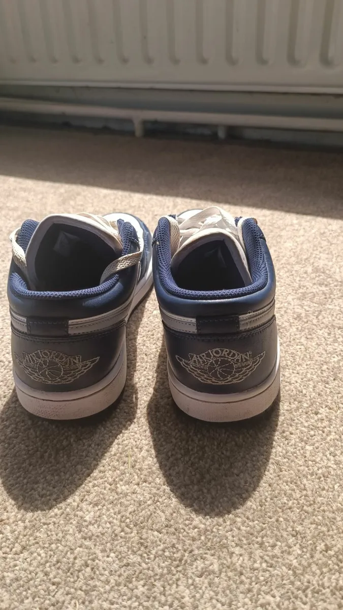 Nike air jordan 1 low rise size 6 - Image 4