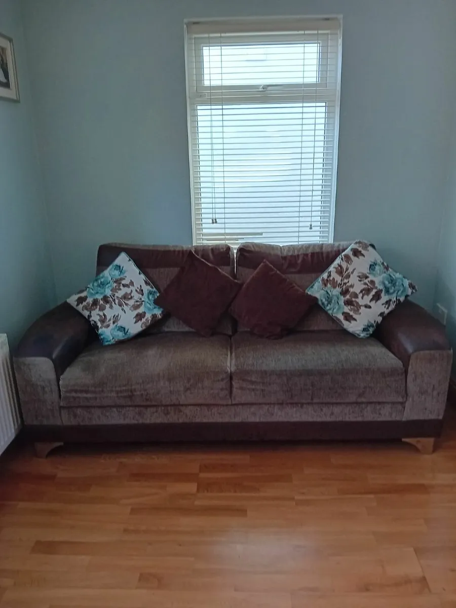 Sofa - Image 4