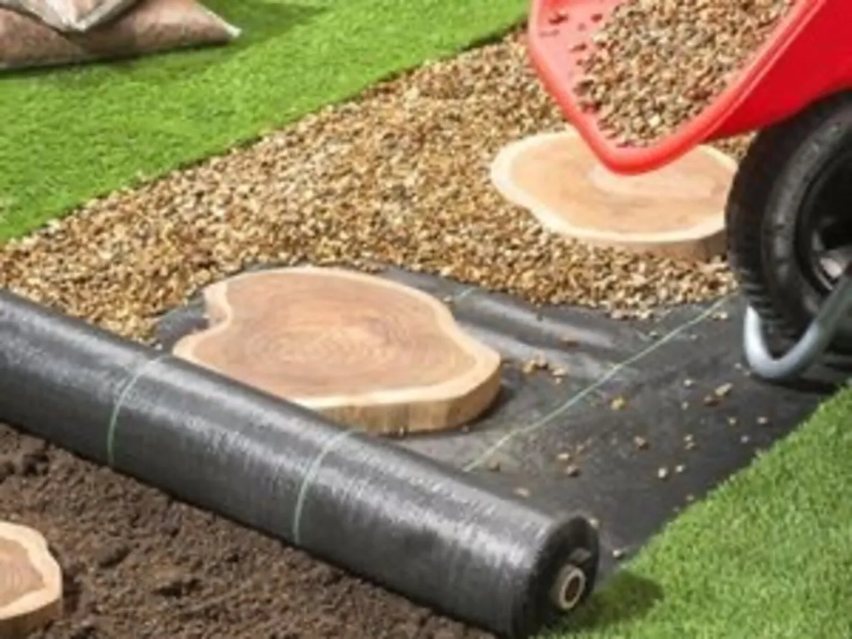 Large rolls of weed barrier - Image 1