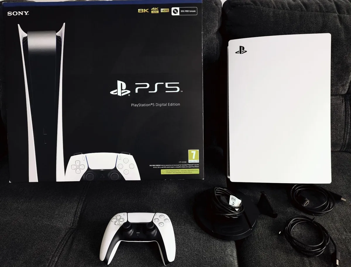 PS5 Digital Edition - Image 3