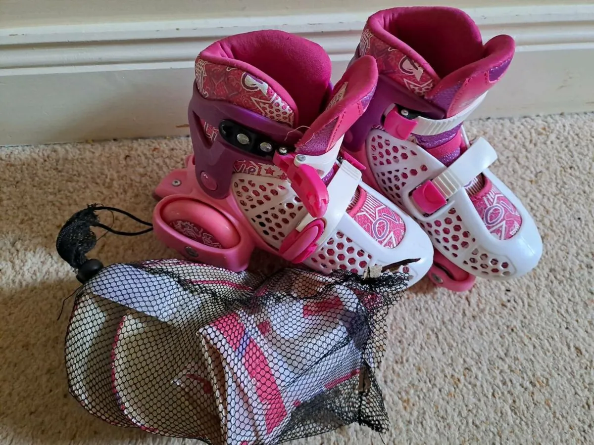 Kids roller skates - Image 1