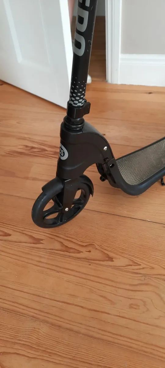 Aero c5 scooter - Image 3