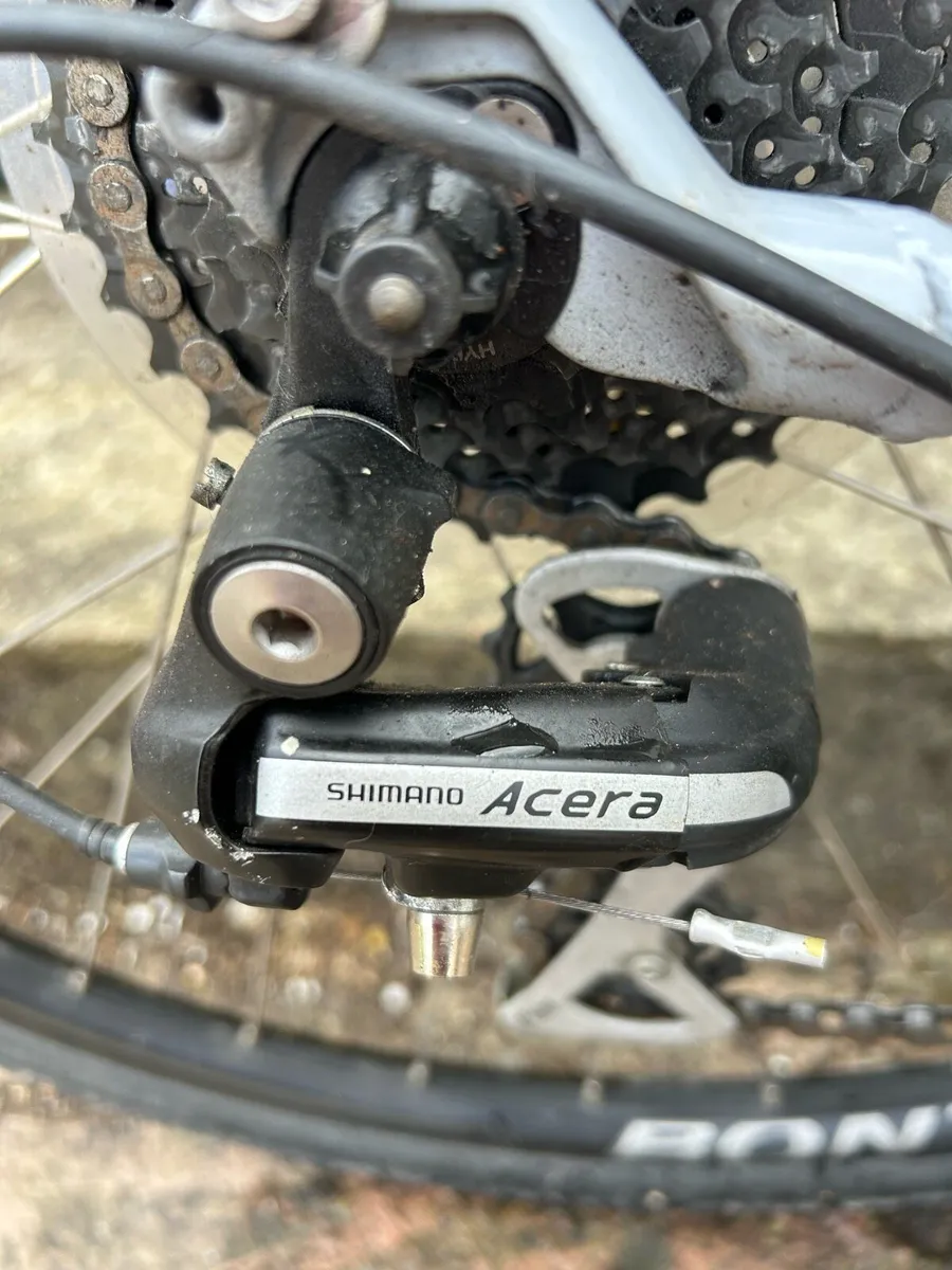 Trek FX2 - Image 2