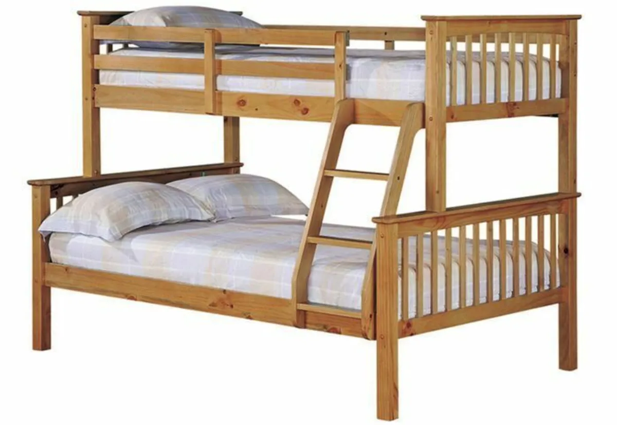 TRIPLE SLEEPER BUNK BEDS