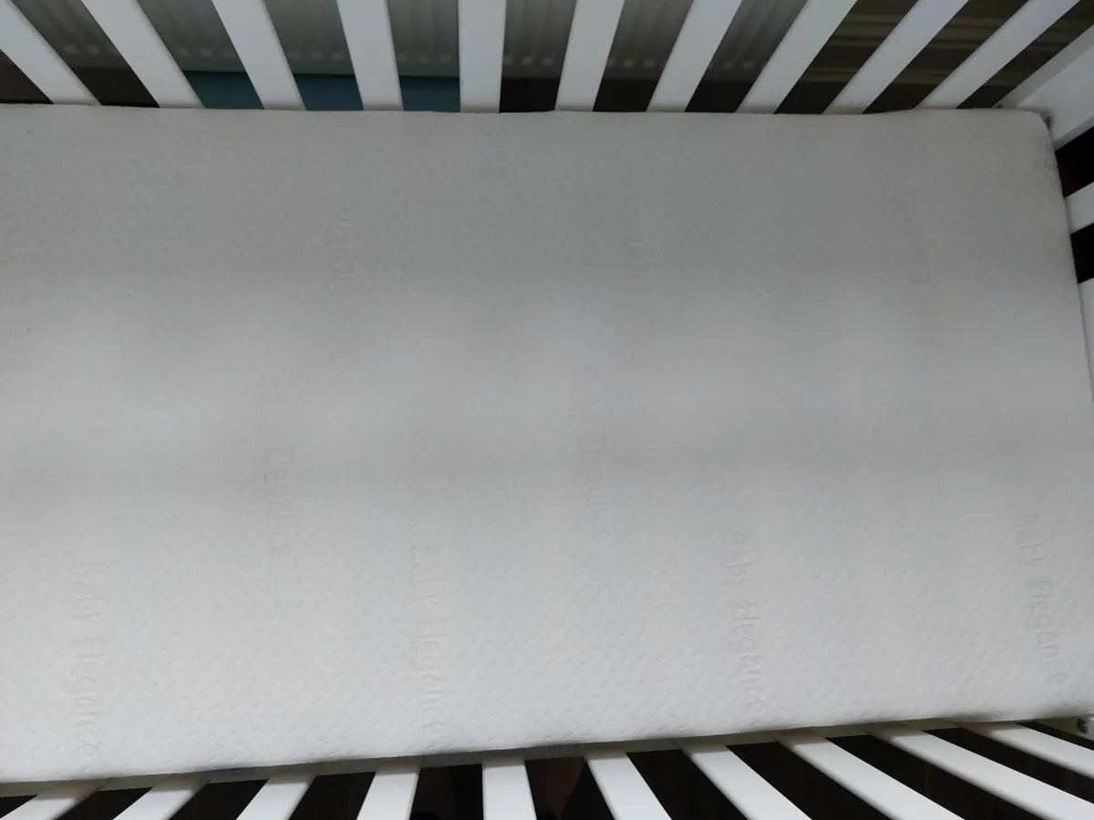 BR Baby Cot with  baby excellence matress. - Image 3