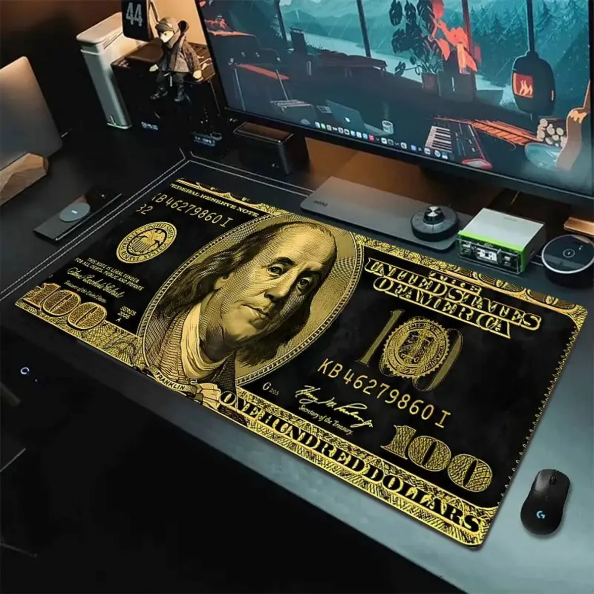 Money-Themed Christmas Decorations for The Office - Image 4