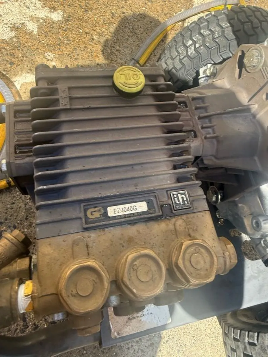 gx390 pressure washer - Image 4