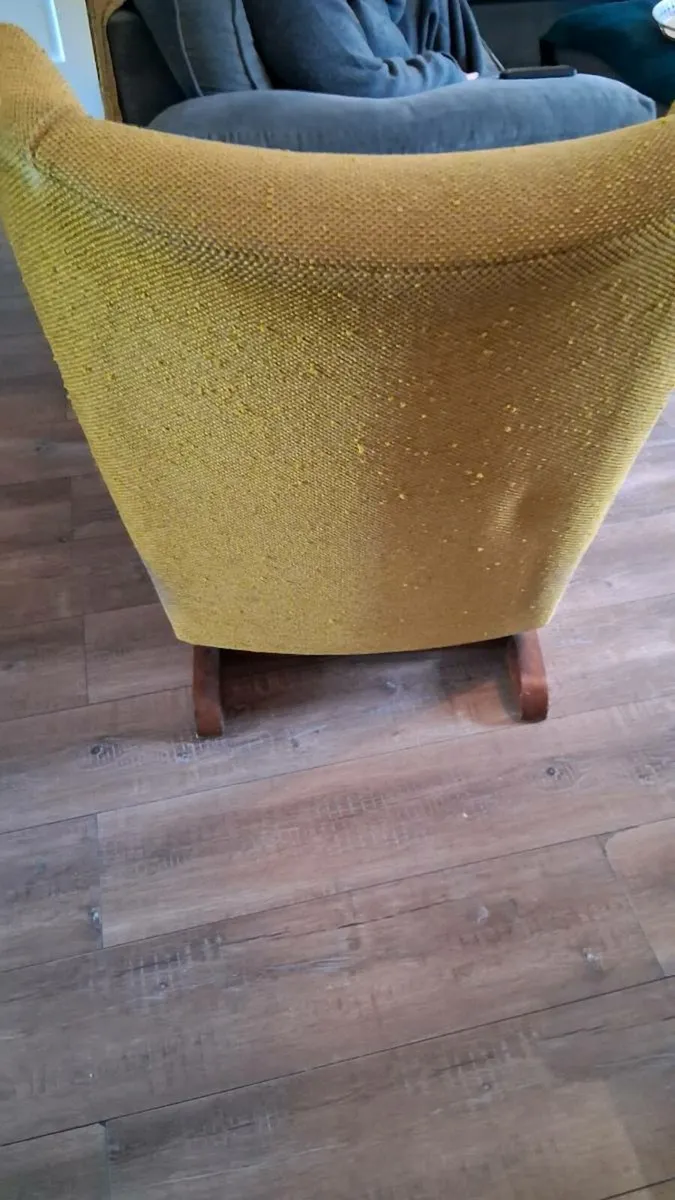 Wingback rocking chair - Image 3