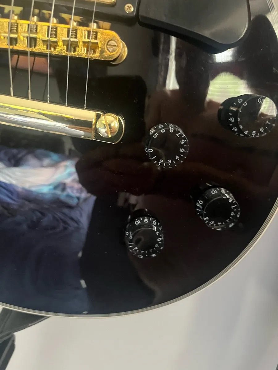 Guitar - Image 2
