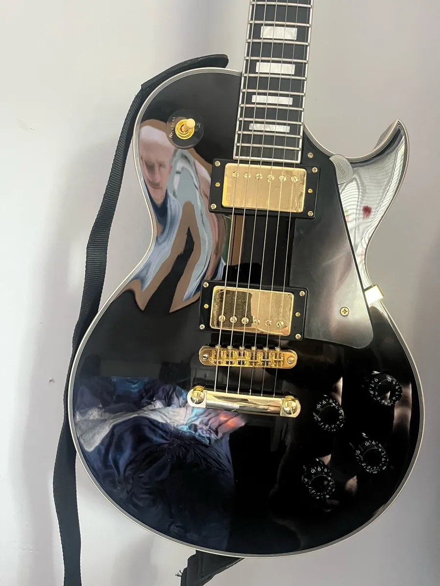 Guitar - Image 4