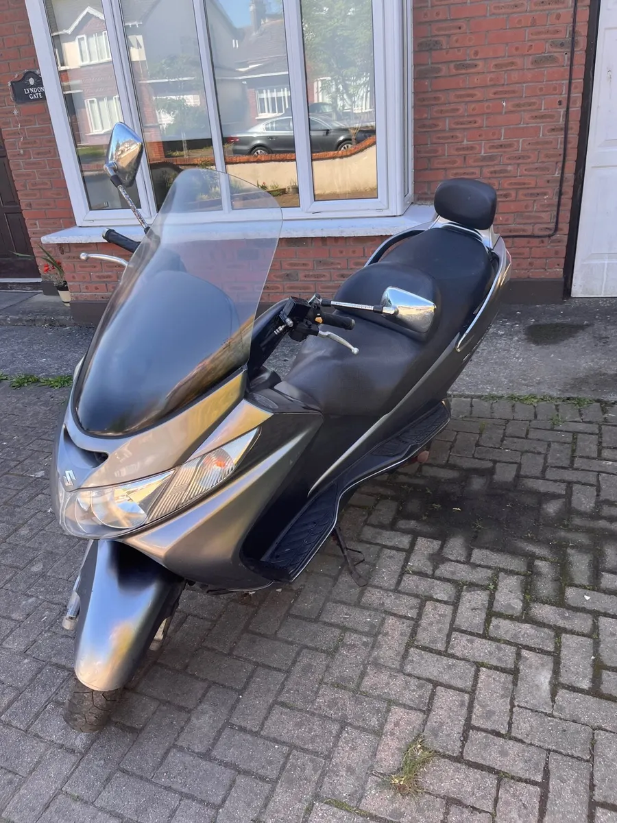 Suzuki burgman 2008 - Image 2